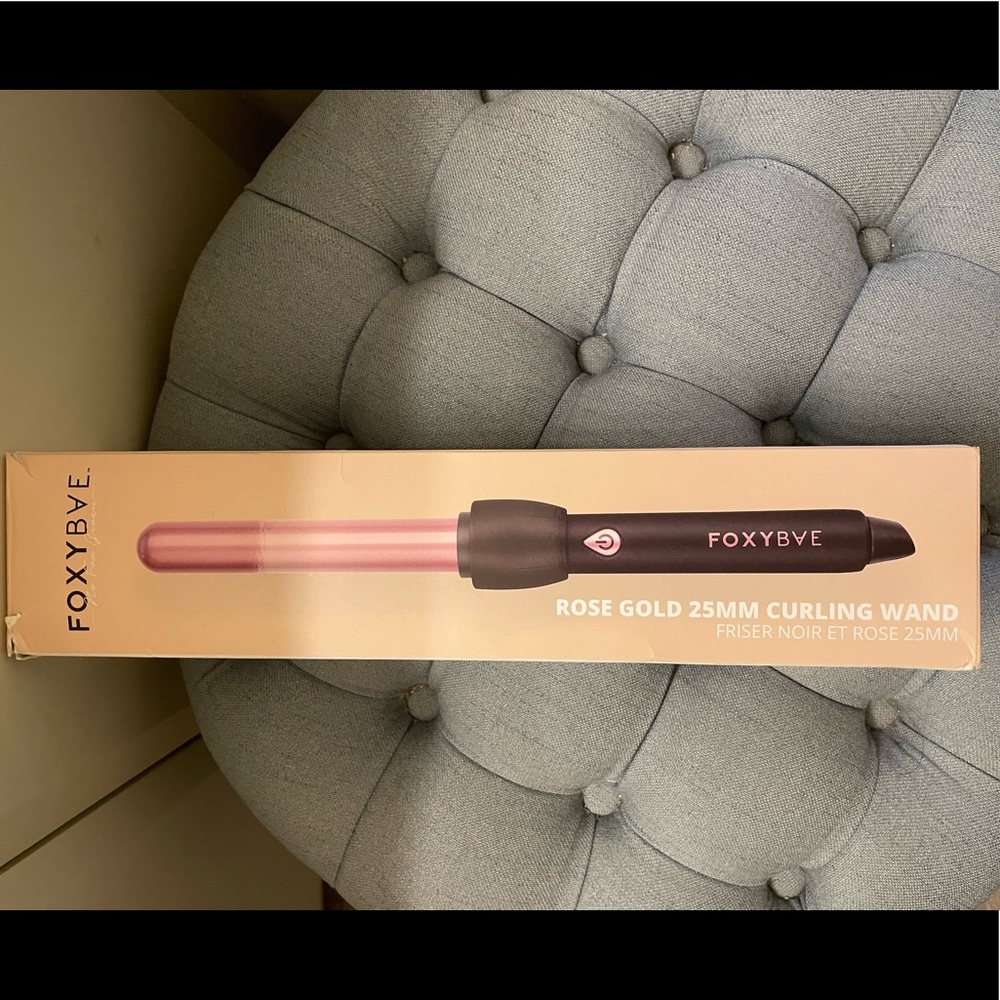 NWOT! FoxyBae Curling Wand
